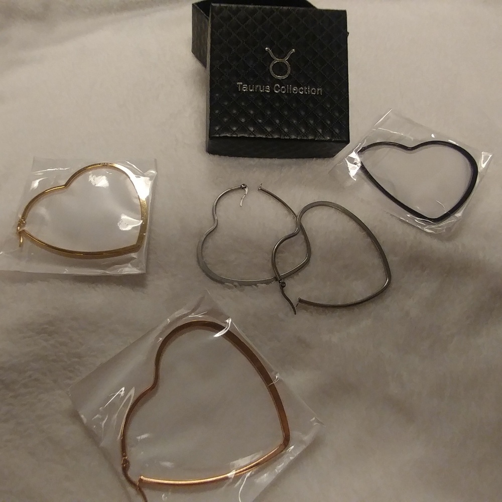 Heart hoop earrings
